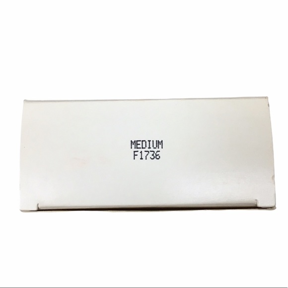 mark. Powder-Matic Go Anywhere Loose Powder Compact Mirror Puff Shade Medium - Picture 11 of 11